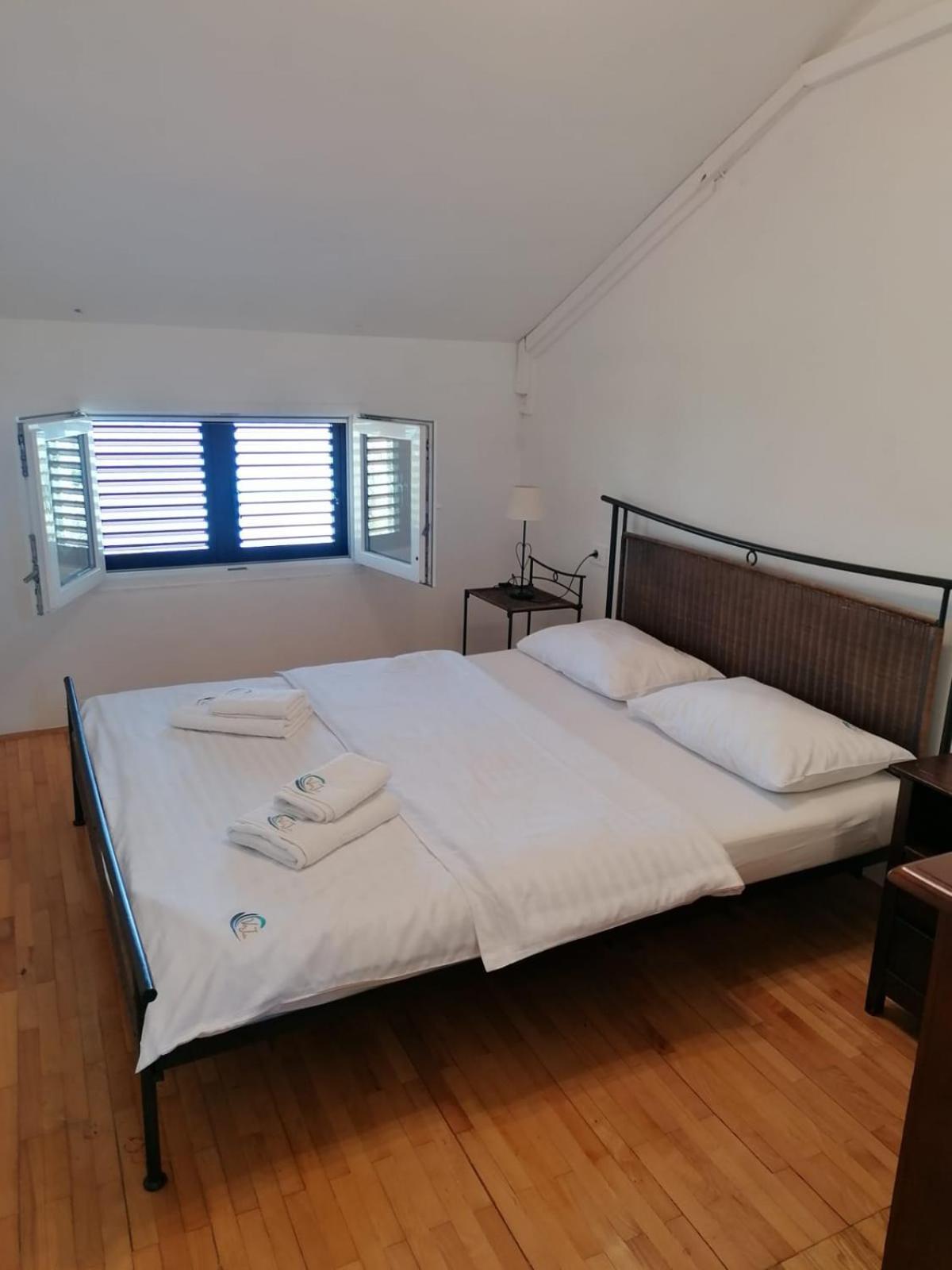Apartments Villa Julia Trogir Kültér fotó